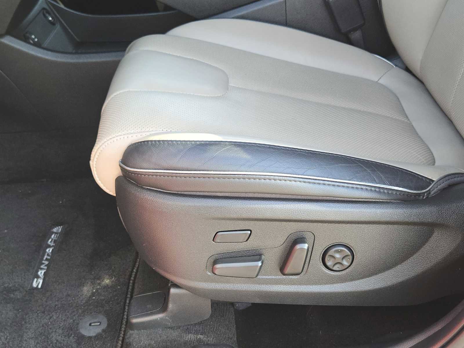 Certified 2022 Hyundai Santa Fe Limited FWD image 23