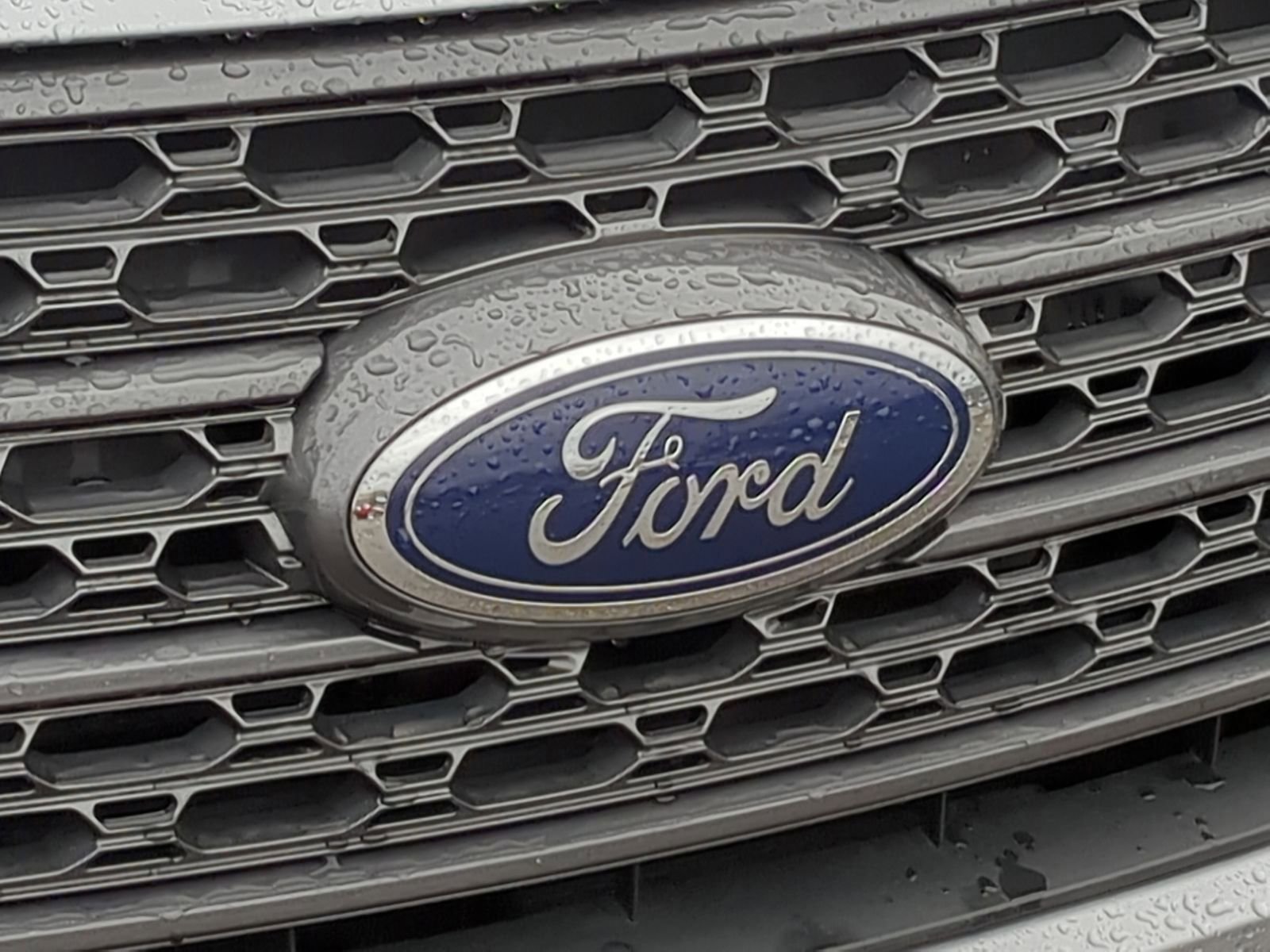 Used 2022 Ford Explorer XLT w/ Equipment Group 202A image 16