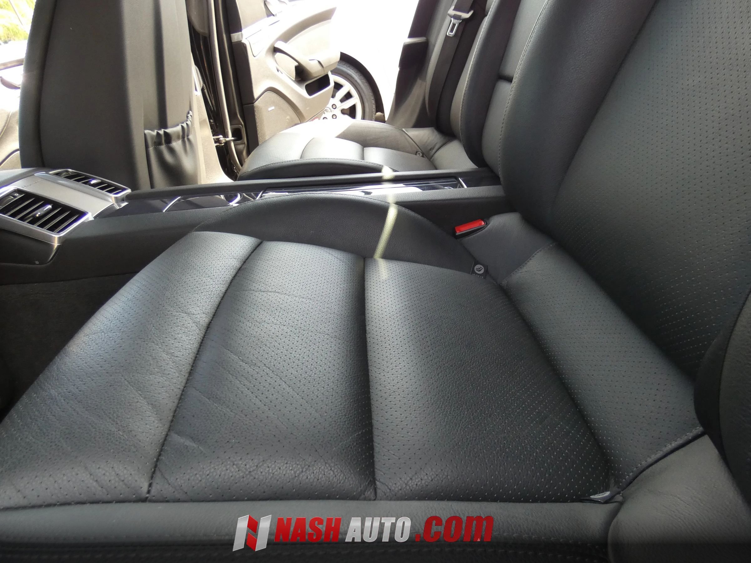 Used 2011 Porsche Panamera 4 AWD/4WD image 39