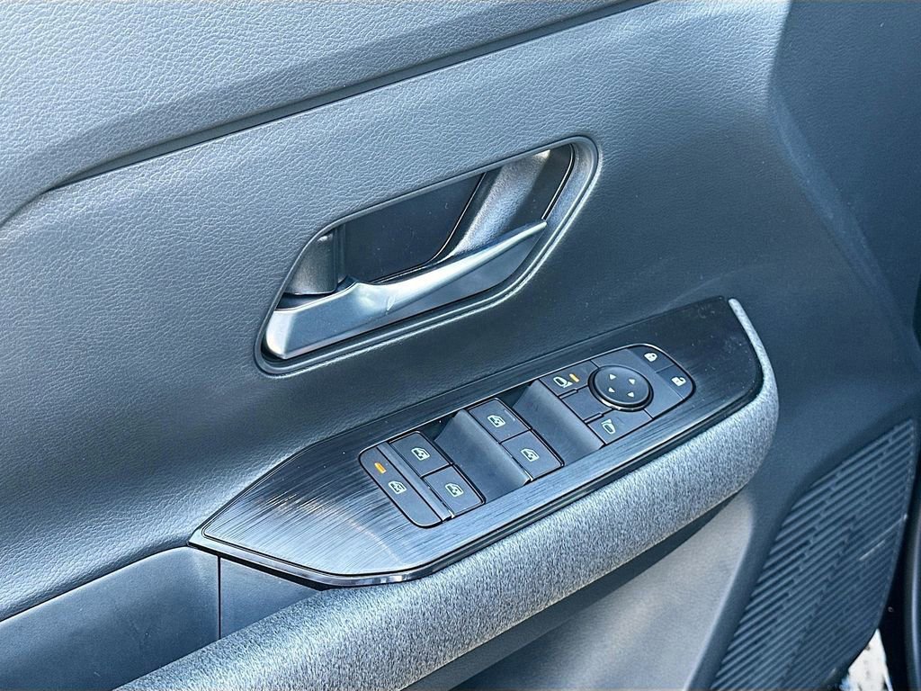 New 2026 Nissan Kicks SV image 17