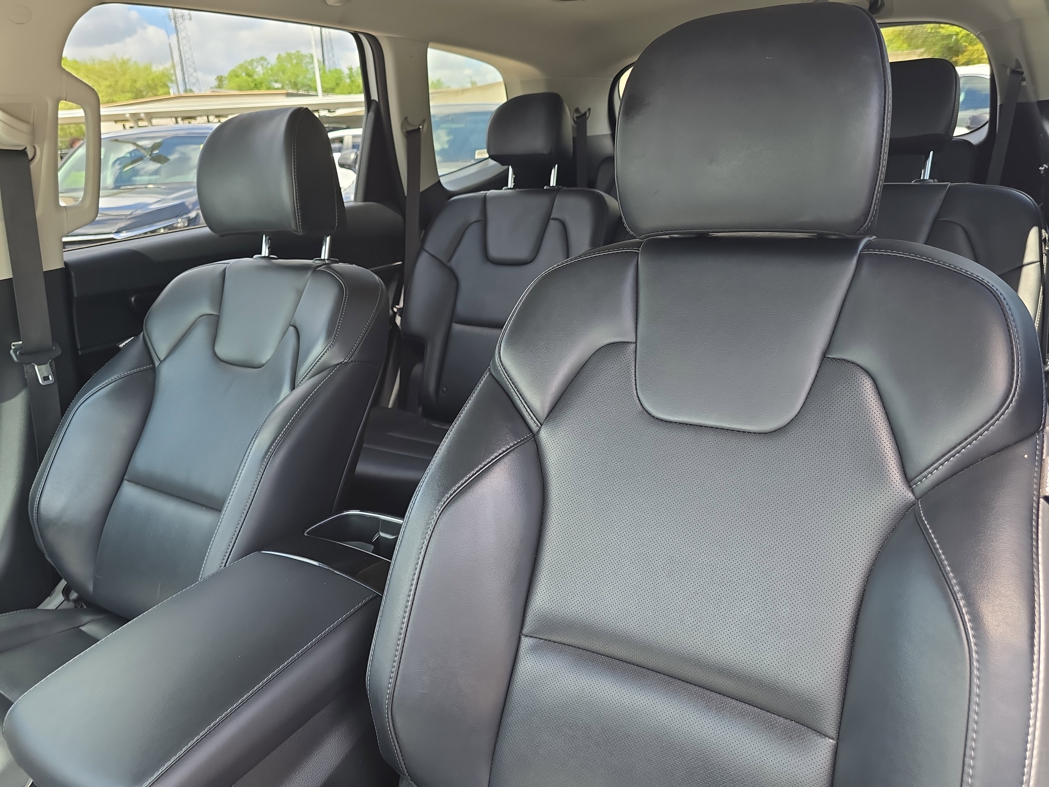 Certified 2025 Kia Telluride S FWD image 23