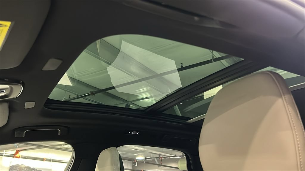 Certified 2026 Volvo XC60 B5 Plus AWD/4WD image 21