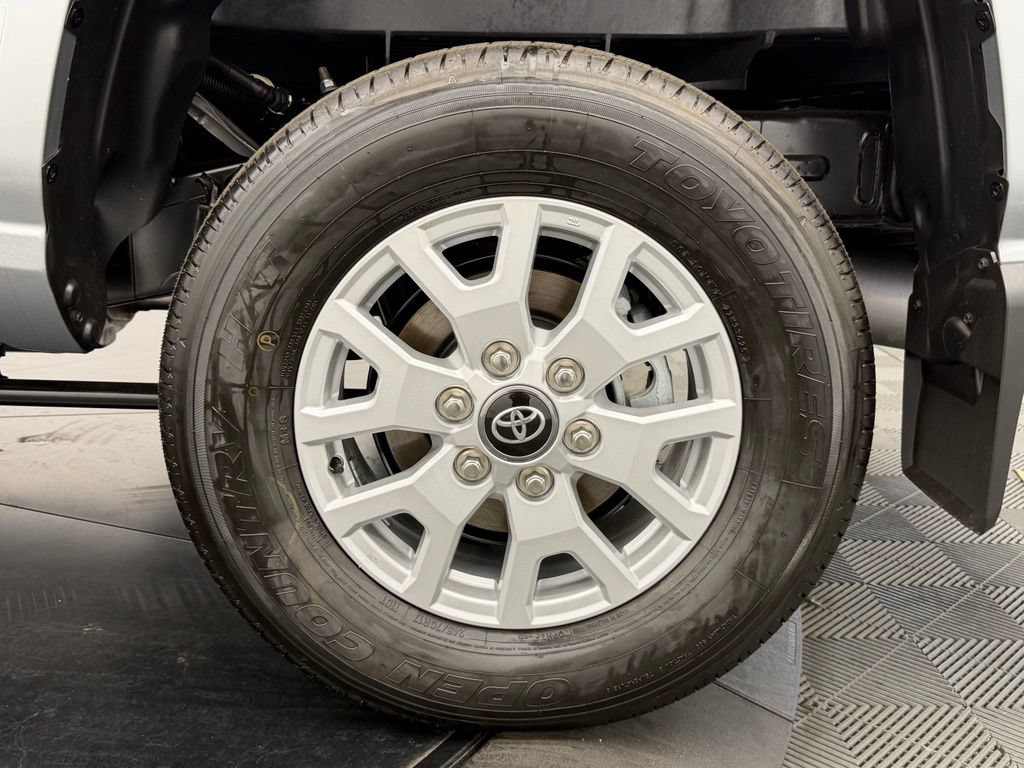 Used 2026 Toyota Tacoma SR5 AWD/4WD image 16