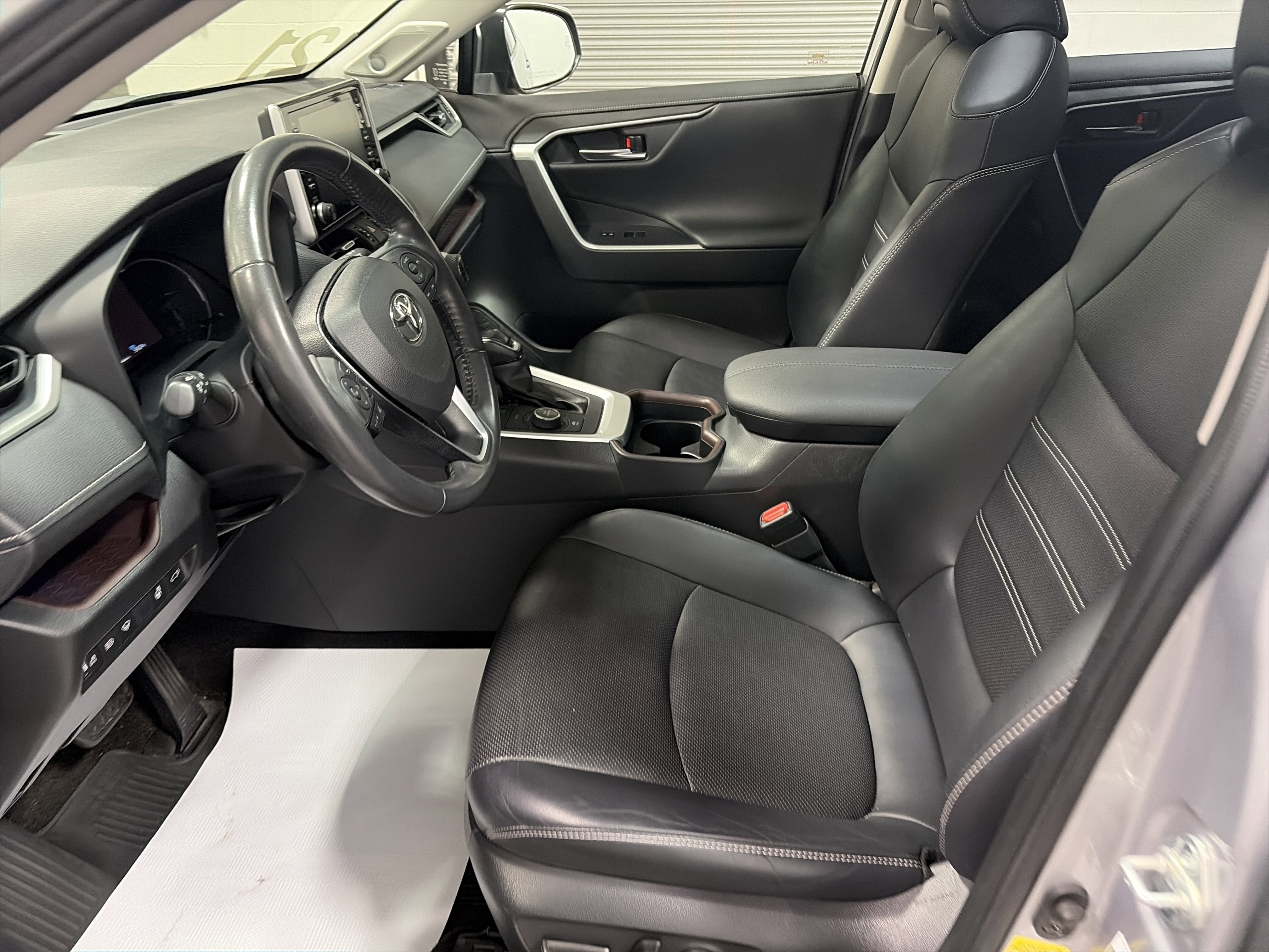 Used 2021 Toyota RAV4 Limited w/ Limited Grade Weather Package image 14