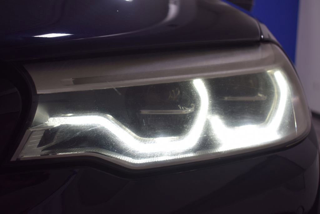 Used 2019 BMW M550i xDrive w/ Premium Package 2 image 27