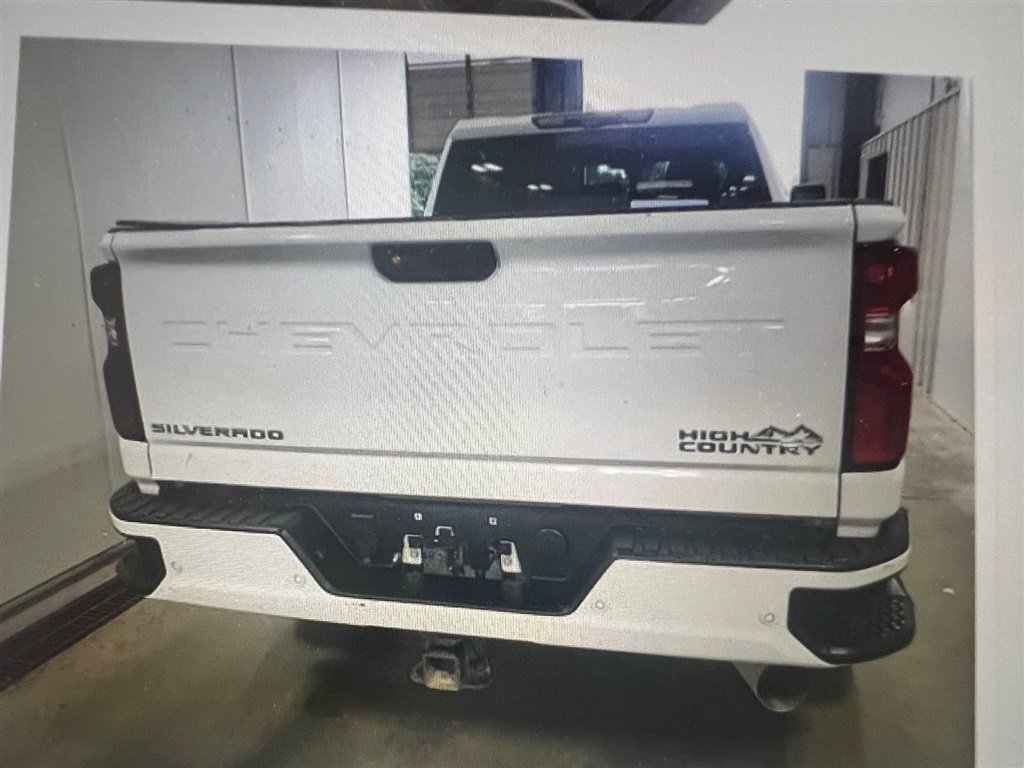 Used 2021 Chevrolet Silverado 3500 High Country w/ Z71 Off-Road Package AWD/4WD image 3