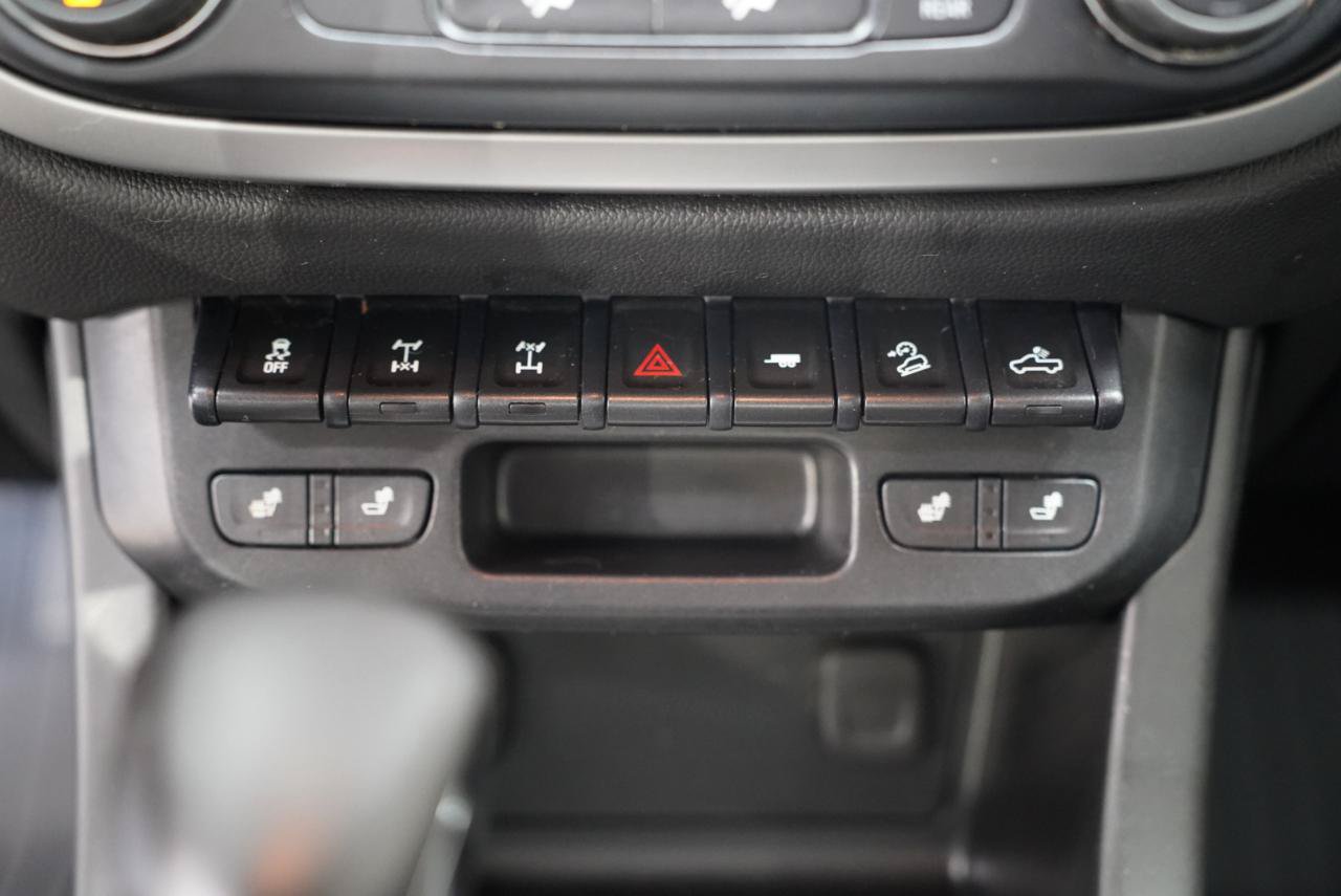 Used 2022 Chevrolet Colorado ZR2 AWD/4WD image 21