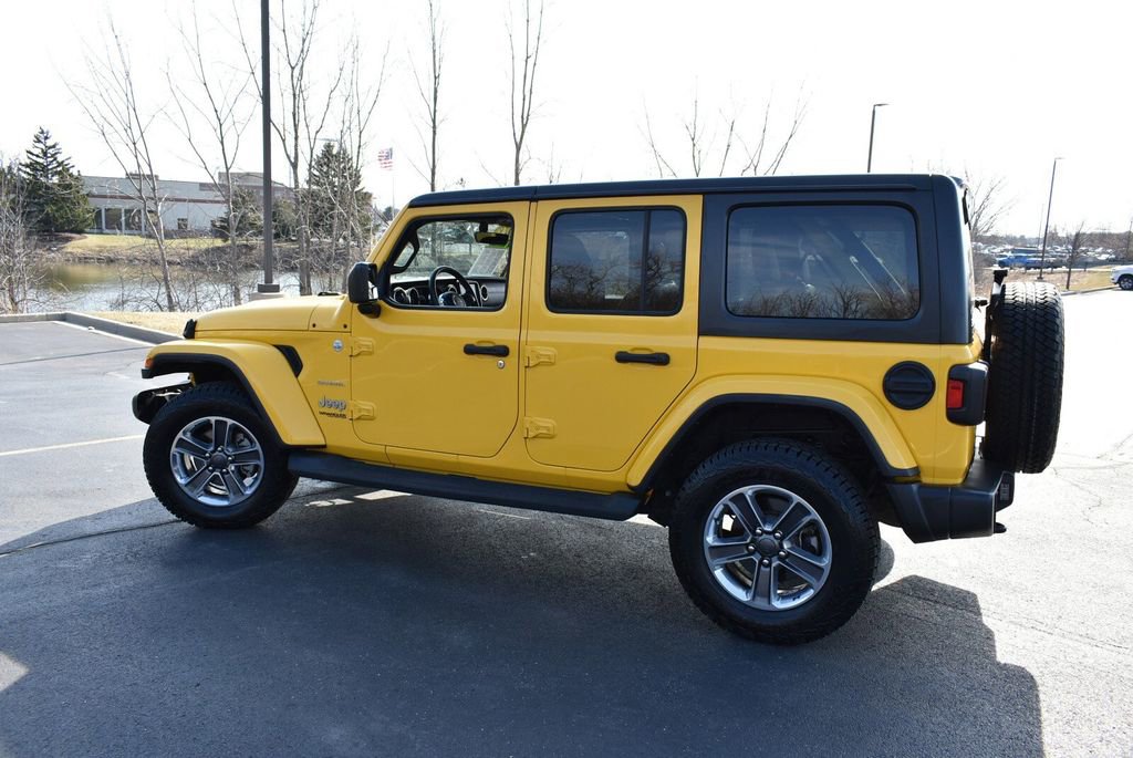 Used 2018 Jeep Wrangler Unlimited Sahara image 9