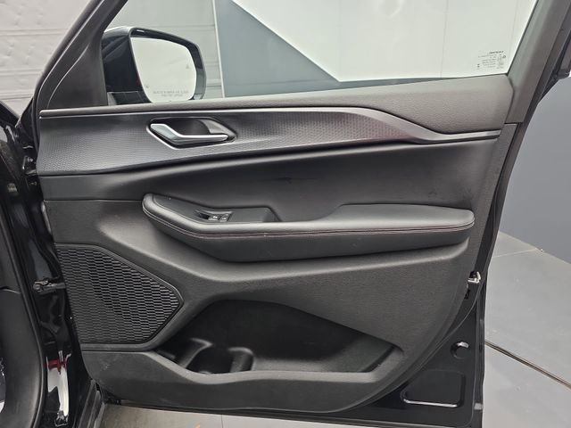 Used 2023 Jeep Grand Cherokee L Laredo image 52