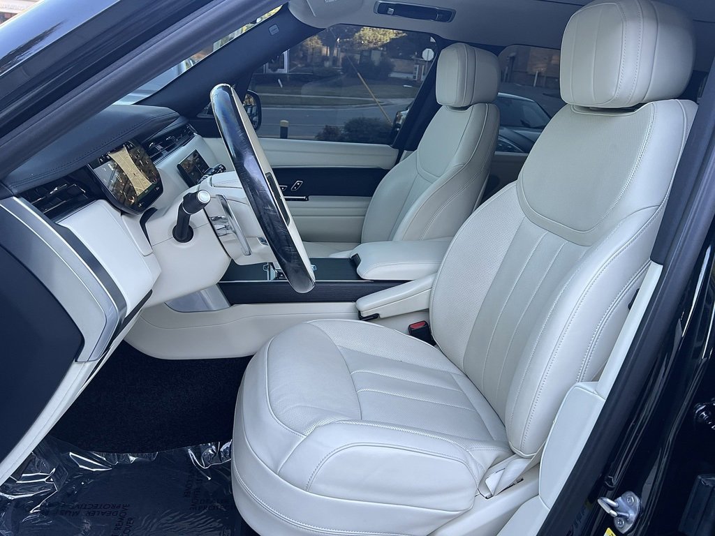 Used 2023 Land Rover Range Rover SE image 24