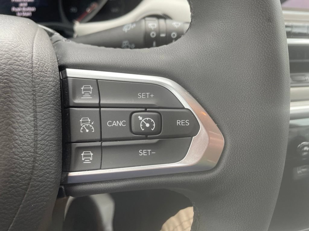 Used 2025 Jeep Compass Limited AWD/4WD image 22
