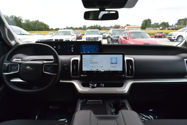 Used 2025 Ford Expedition Max Active AWD/4WD image 39