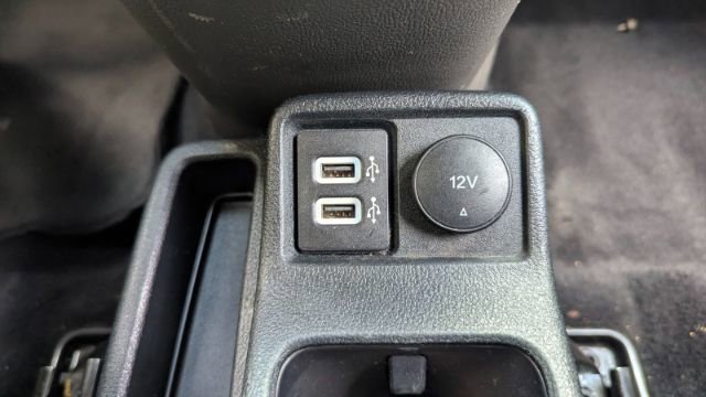 Used 2020 Ford Transit Connect XLT image 38