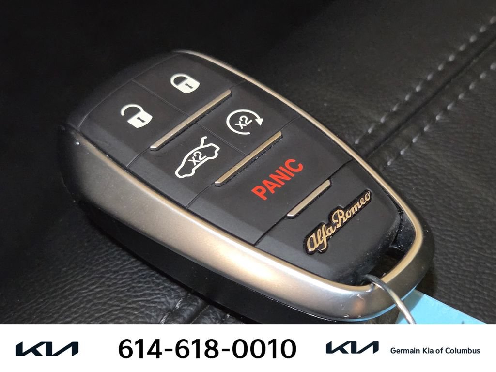 Used 2022 Alfa Romeo Giulia Sprint AWD/4WD image 34