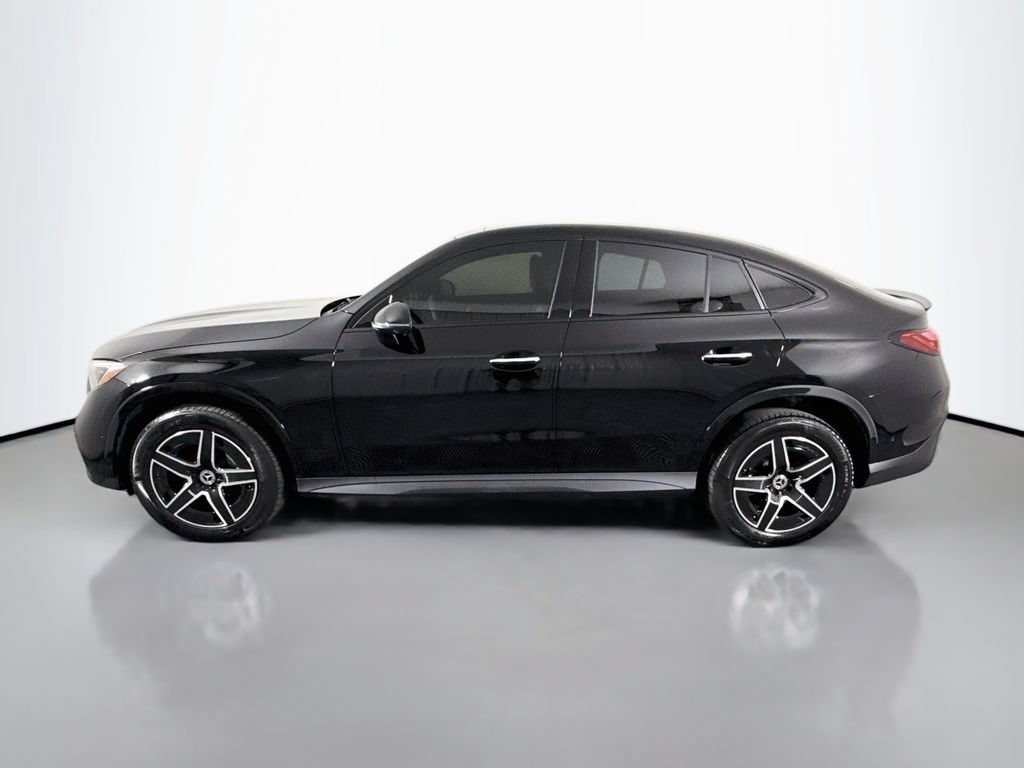 Certified 2025 Mercedes-Benz GLC 300 4MATIC image 4