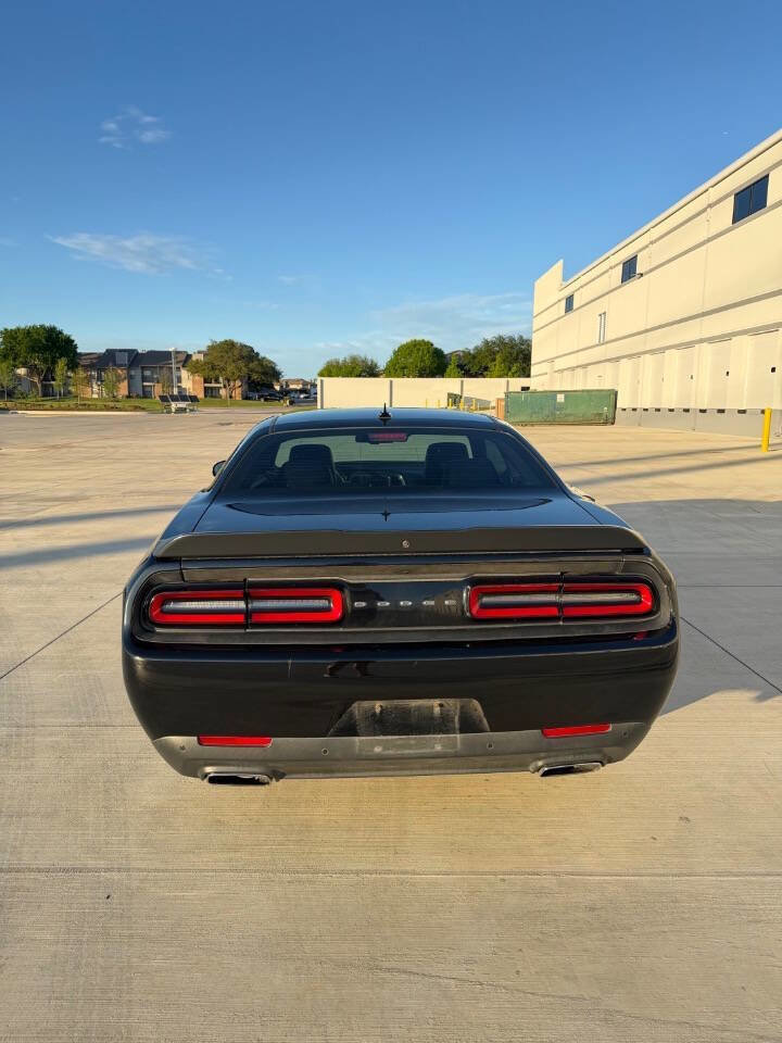 Used 2017 Dodge Challenger SXT Plus image 7