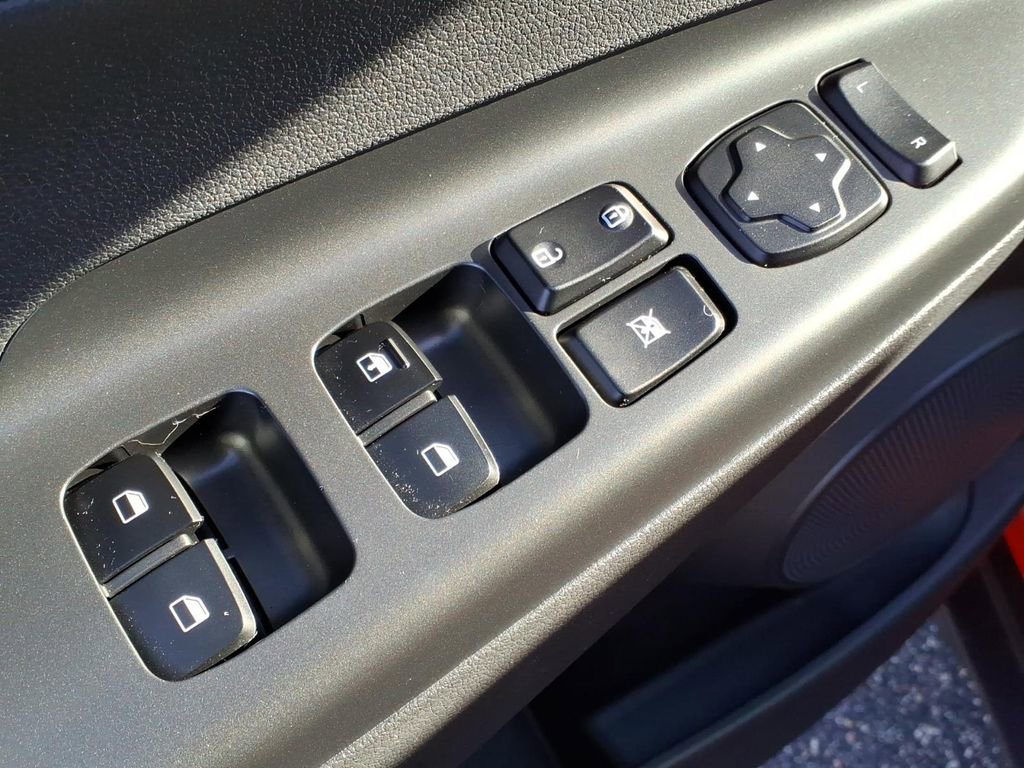 Used 2020 Hyundai Kona SE image 10