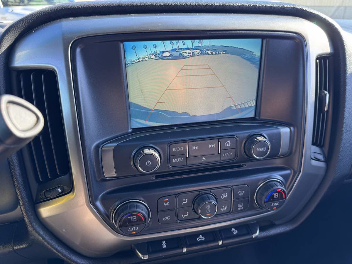 Used 2018 Chevrolet Silverado 1500 LT w/ All Star Edition AWD/4WD image 31