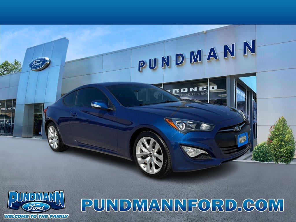 Used 2016 Hyundai Genesis 3.8 RWD image 1