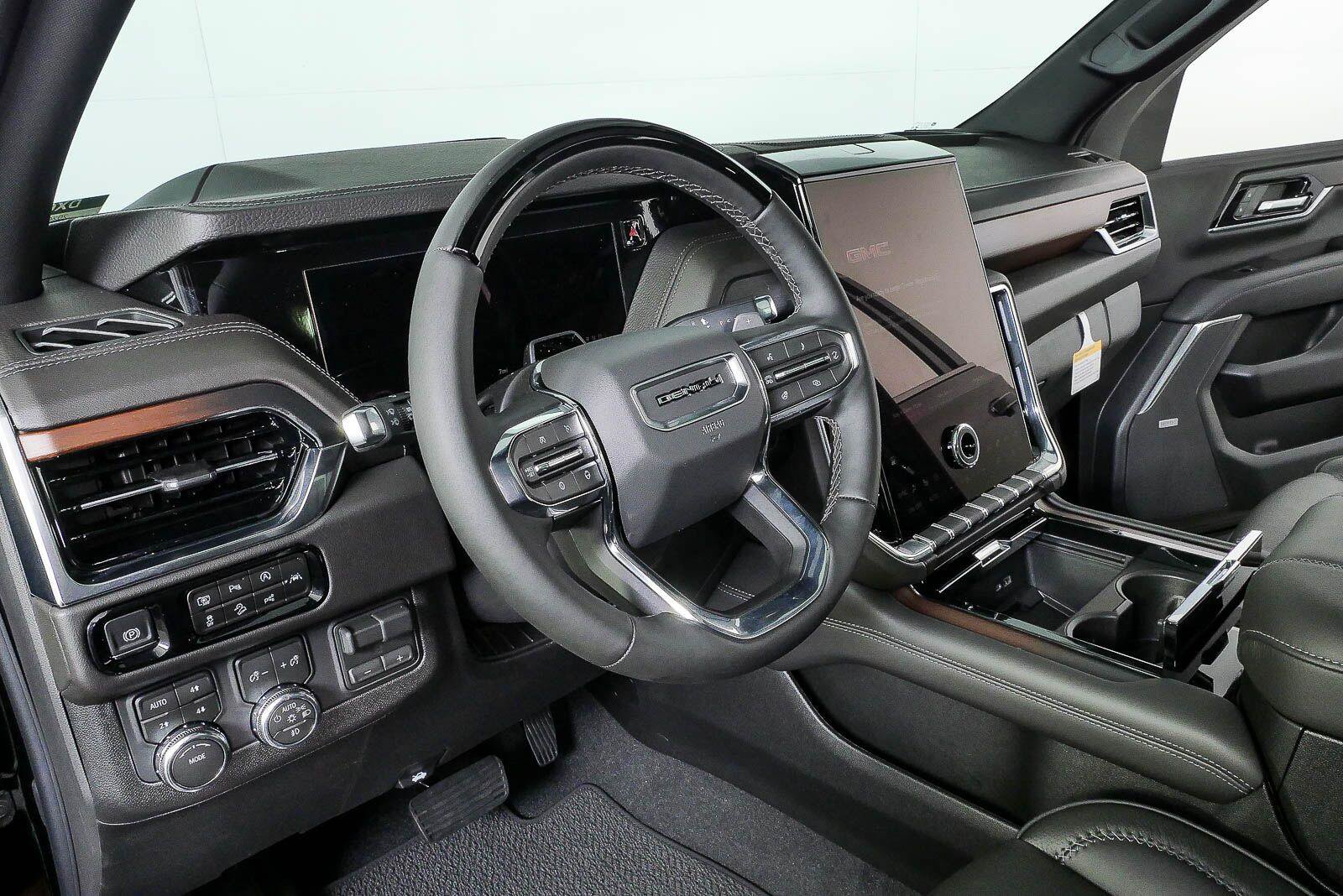 New 2026 GMC Yukon XL Denali w/ Denali Reserve Package AWD/4WD image 4