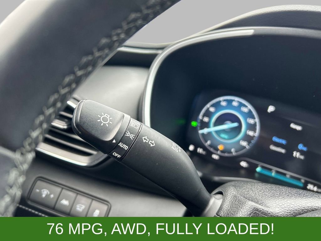 Used 2023 Hyundai Santa Fe Limited AWD/4WD image 27