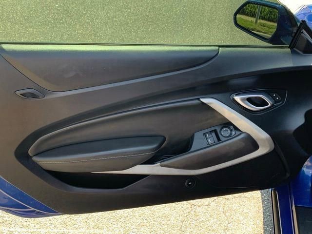 Used 2021 Chevrolet Camaro SS image 10