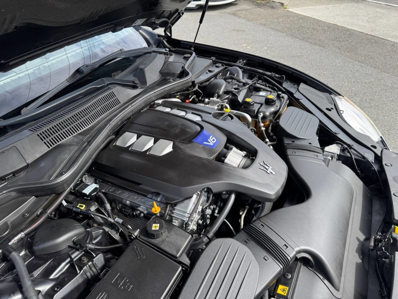 Used 2015 Maserati Quattroporte S Q4 AWD/4WD image 15