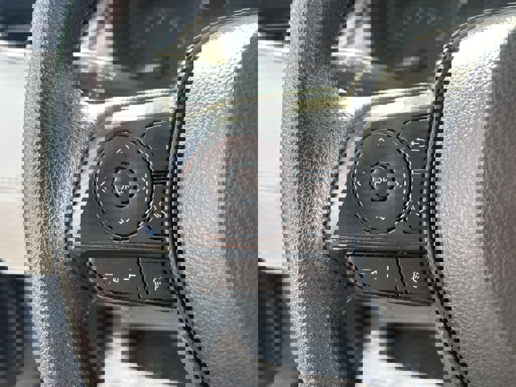 Used 2023 Toyota Corolla Cross L image 7