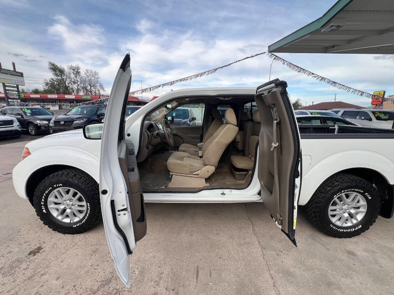 Used 2017 Nissan Frontier SV AWD/4WD image 11