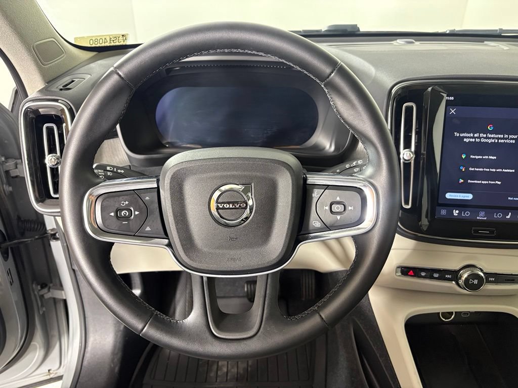 Used 2026 Volvo XC40 B5 Plus AWD/4WD image 23