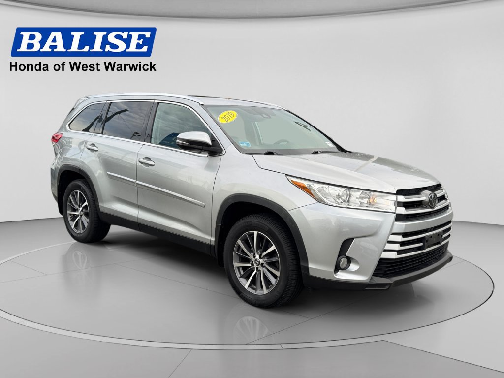 Used 2019 Toyota Highlander XLE w/ Protection Package #3 AWD/4WD image 3