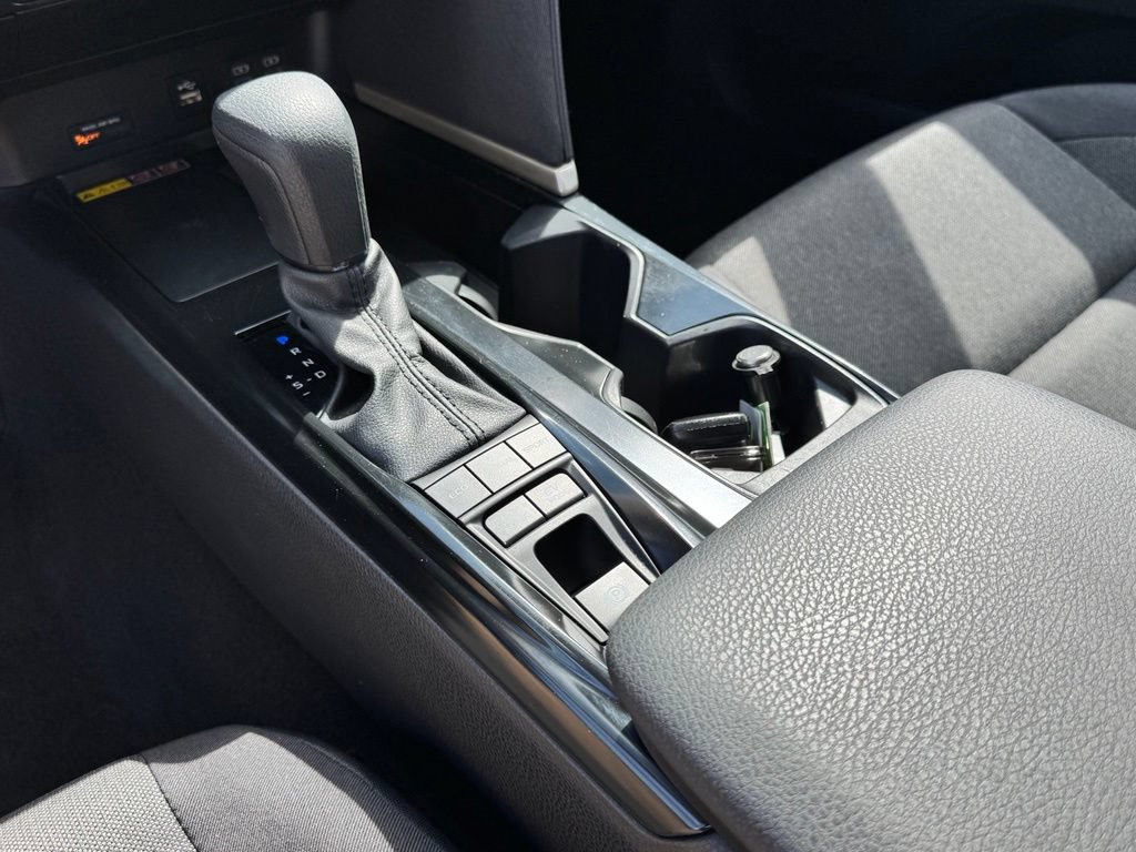 Used 2025 Toyota Camry LE FWD image 18