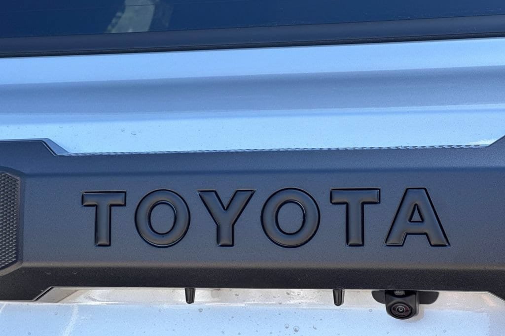 New 2026 Toyota 4Runner SR5 AWD/4WD image 23