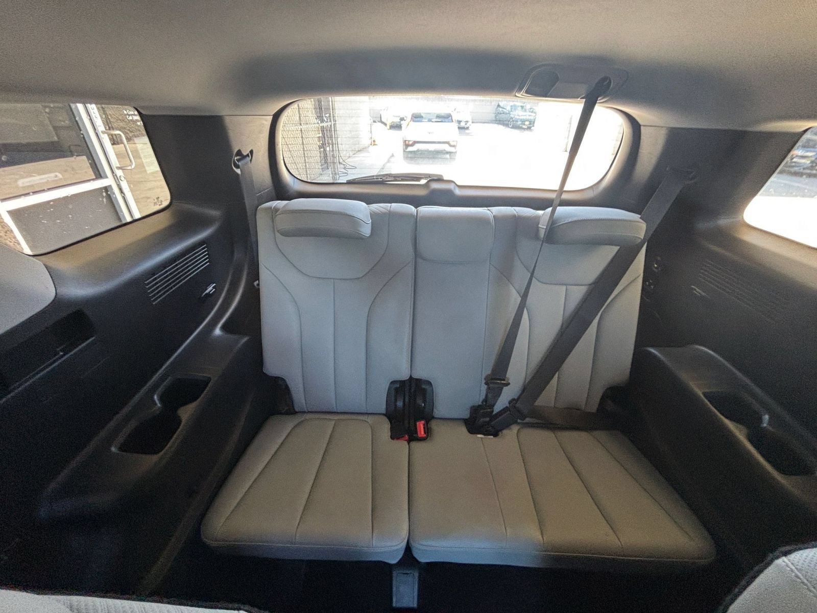 Used 2025 Hyundai Palisade SEL FWD image 30