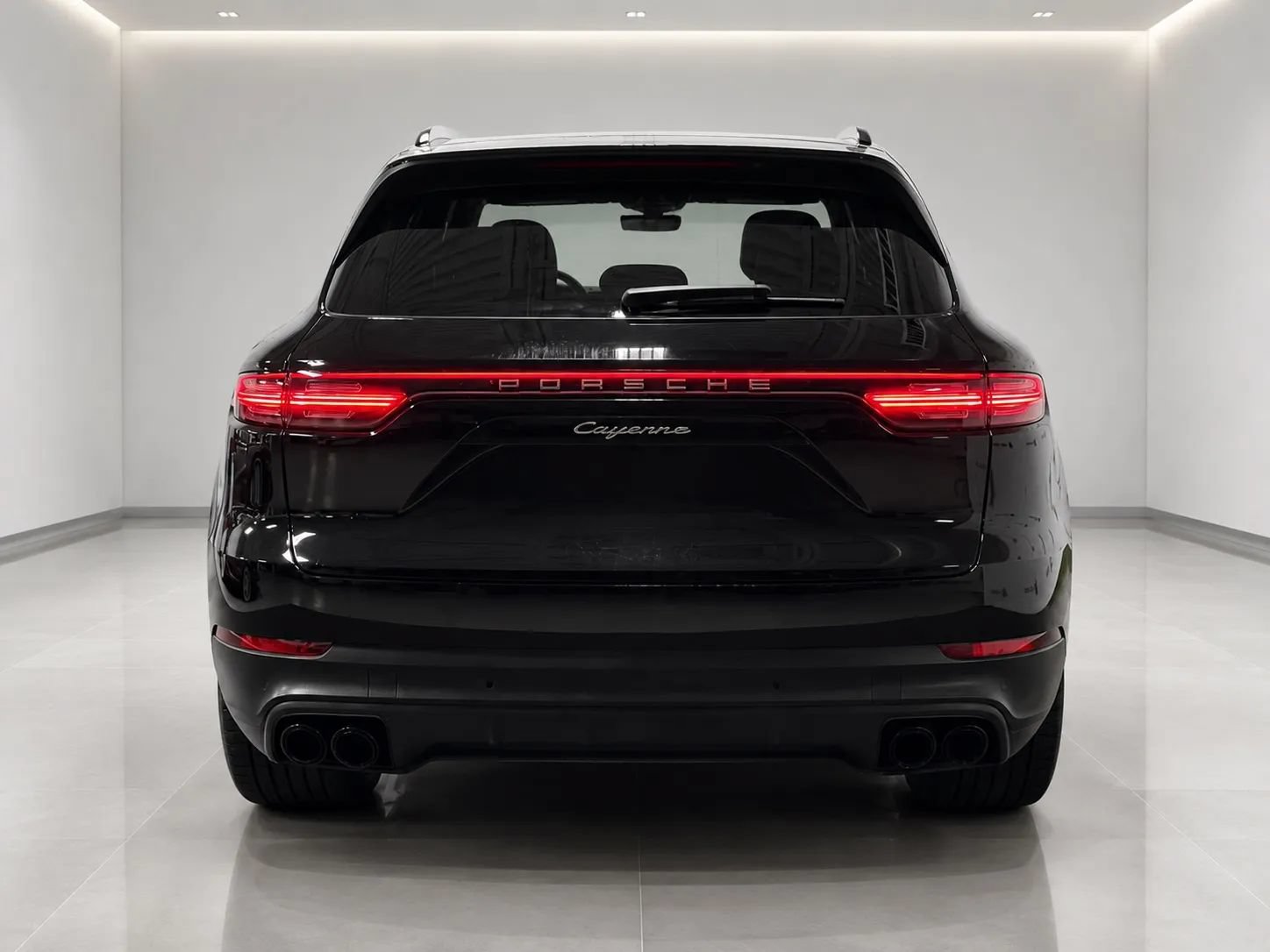 Used 2023 Porsche Cayenne S Platinum AWD/4WD image 4