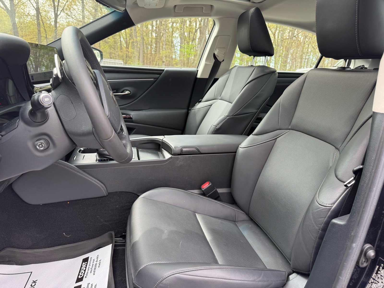 Used 2023 Lexus ES 350 w/ Premium Package FWD image 2