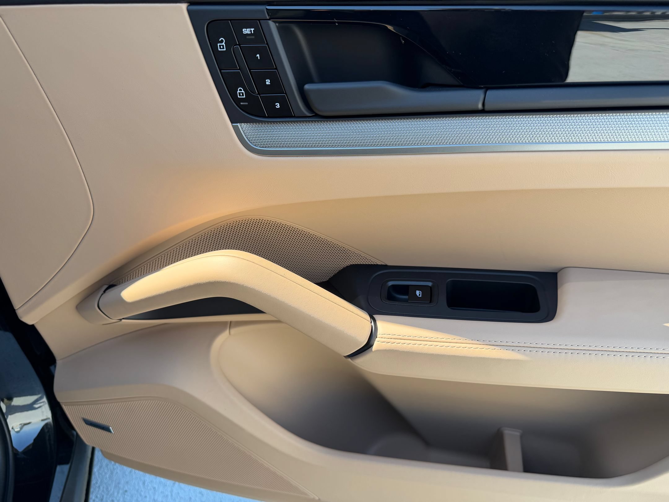 New 2026 Porsche Cayenne S AWD/4WD image 19