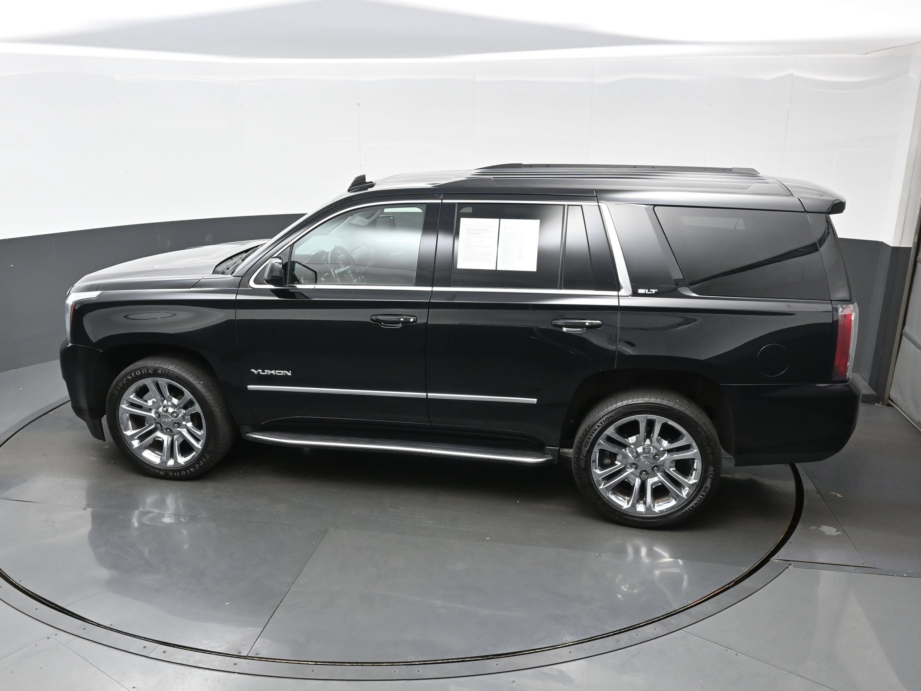 Used 2019 GMC Yukon SLT w/ Premium Edition AWD/4WD image 36