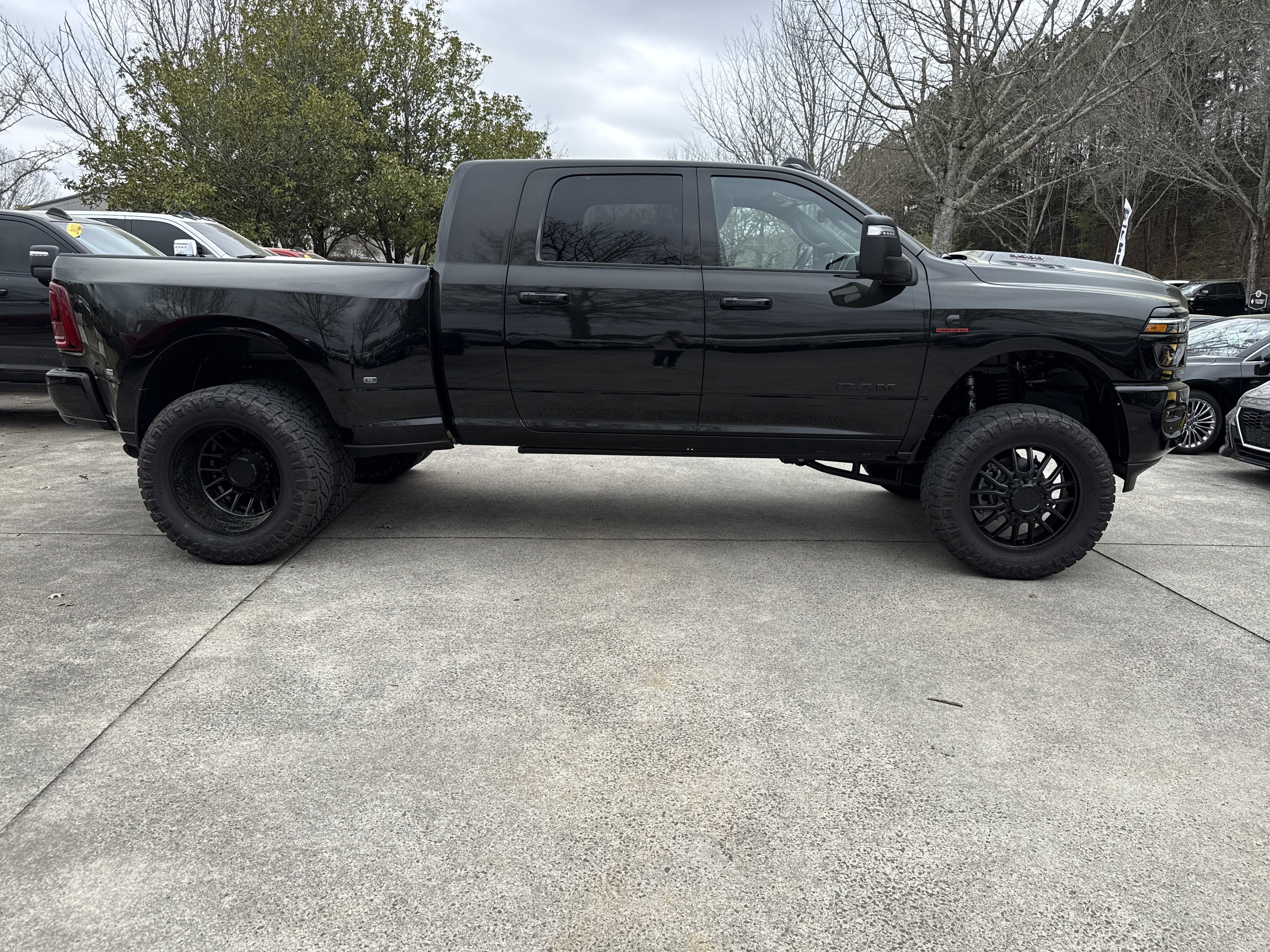 Used 2025 RAM 3500 Laramie w/ Night Edition image 8