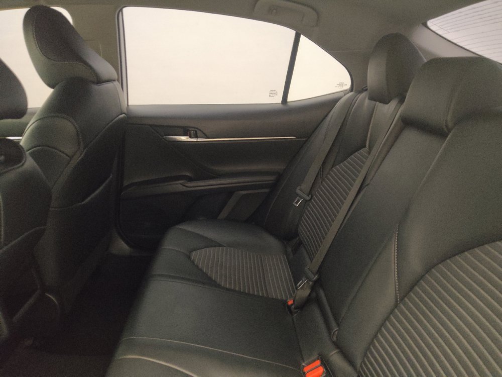 Used 2021 Toyota Camry SE w/ Carpet Mat Package (TMS) FWD image 18