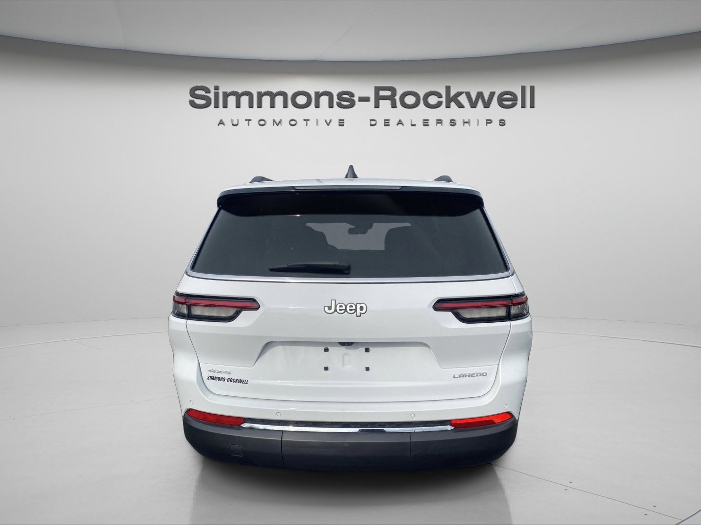 Used 2024 Jeep Grand Cherokee L Laredo image 6