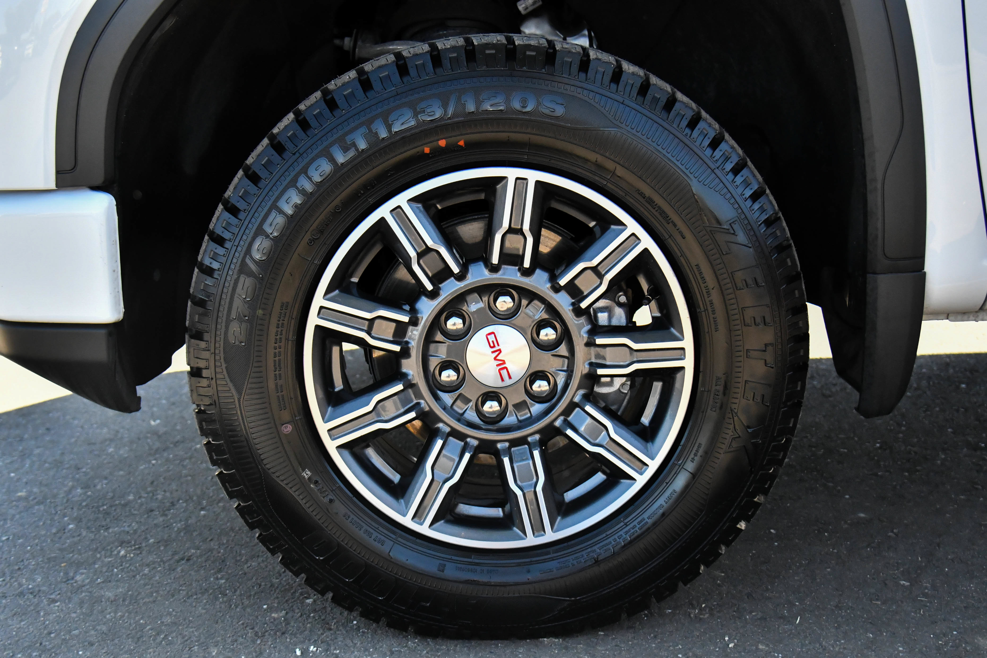 Used 2025 GMC Sierra 1500 AT4 AWD/4WD image 12