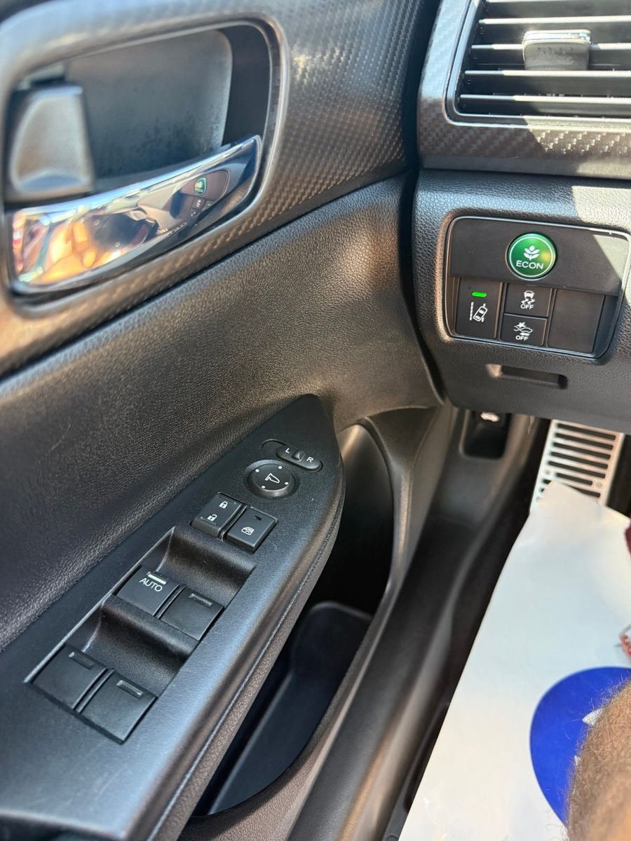 Used 2016 Honda Accord Sport image 13
