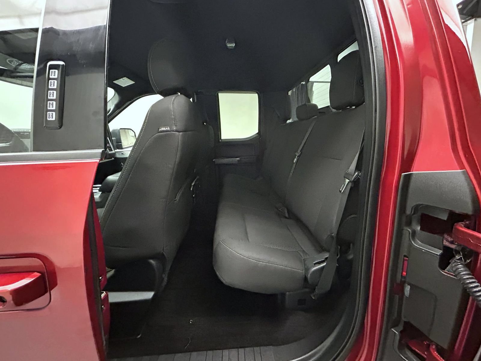 Used 2016 Ford F150 XLT w/ Equipment Group 302A Luxury AWD/4WD image 19