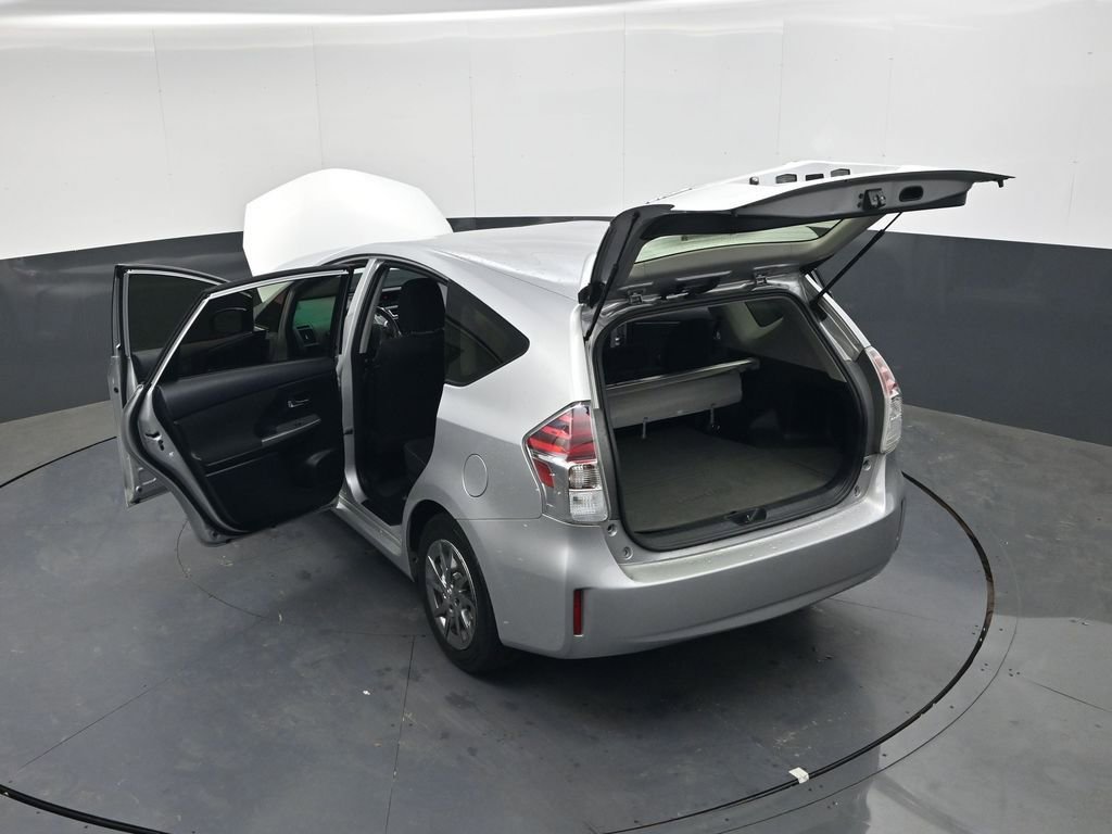 Used 2017 Toyota Prius V Two image 34