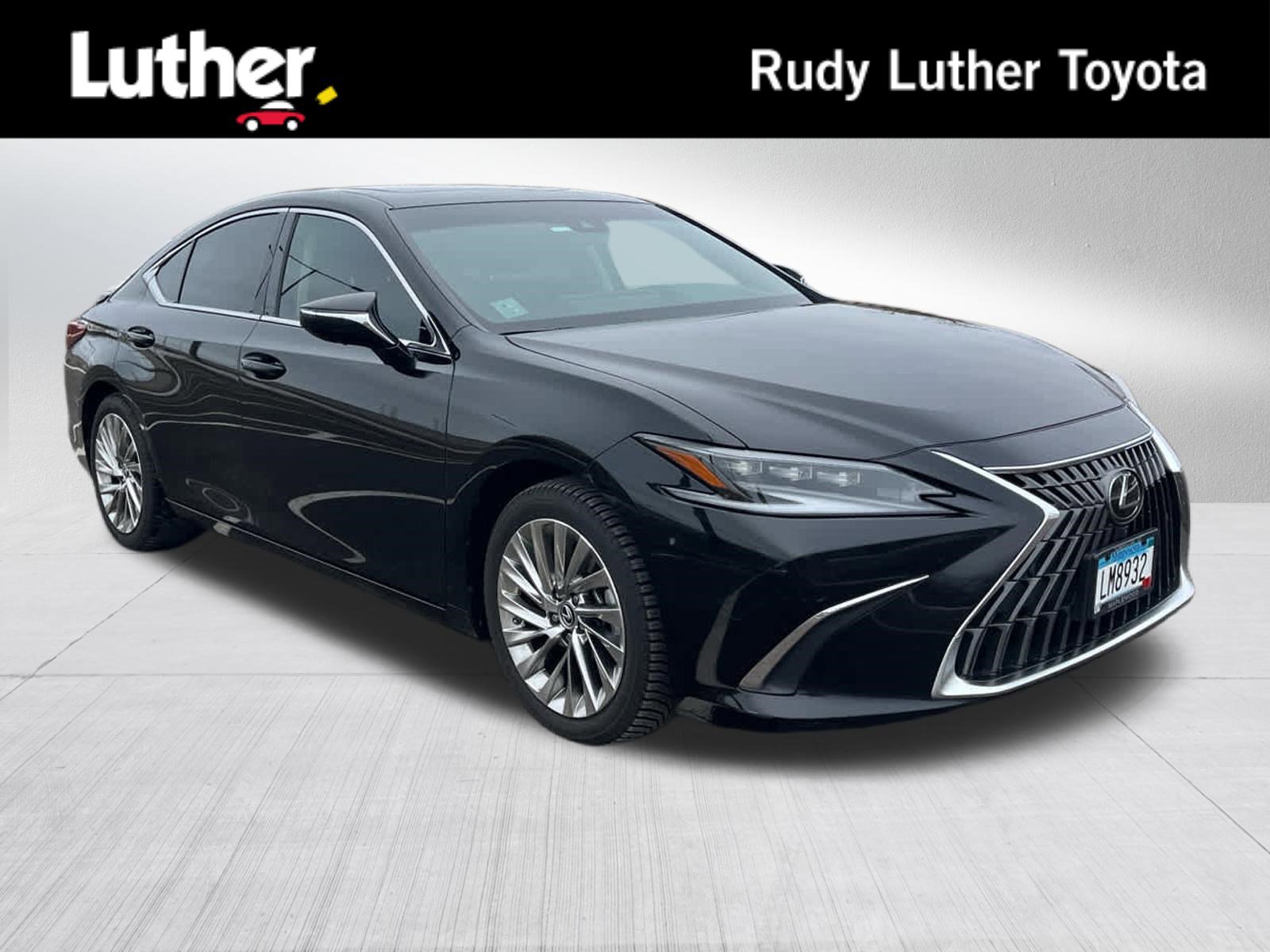 Used 2023 Lexus ES 300h Ultra Luxury w/ Accessory Package (Z1) FWD image 1