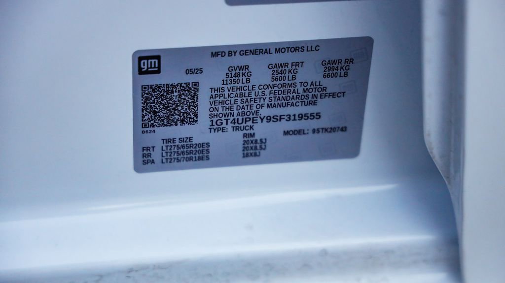 Used 2025 GMC Sierra 2500 AT4 image 28