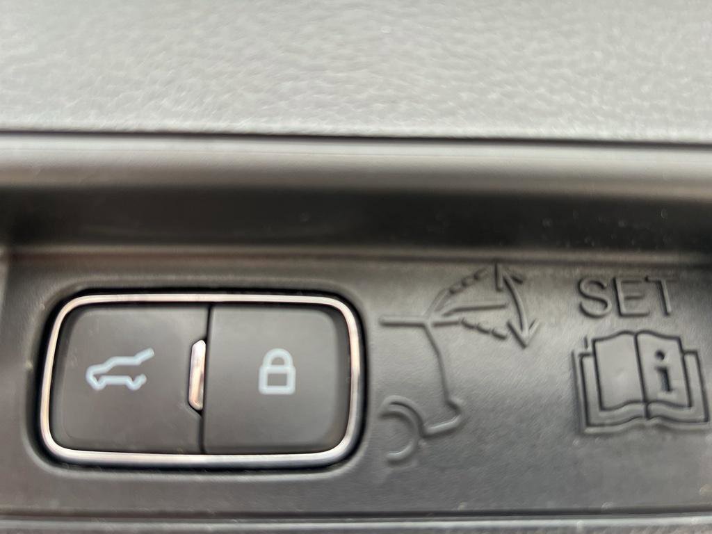 Used 2023 Ford Explorer XLT w/ Equipment Group 202A image 20