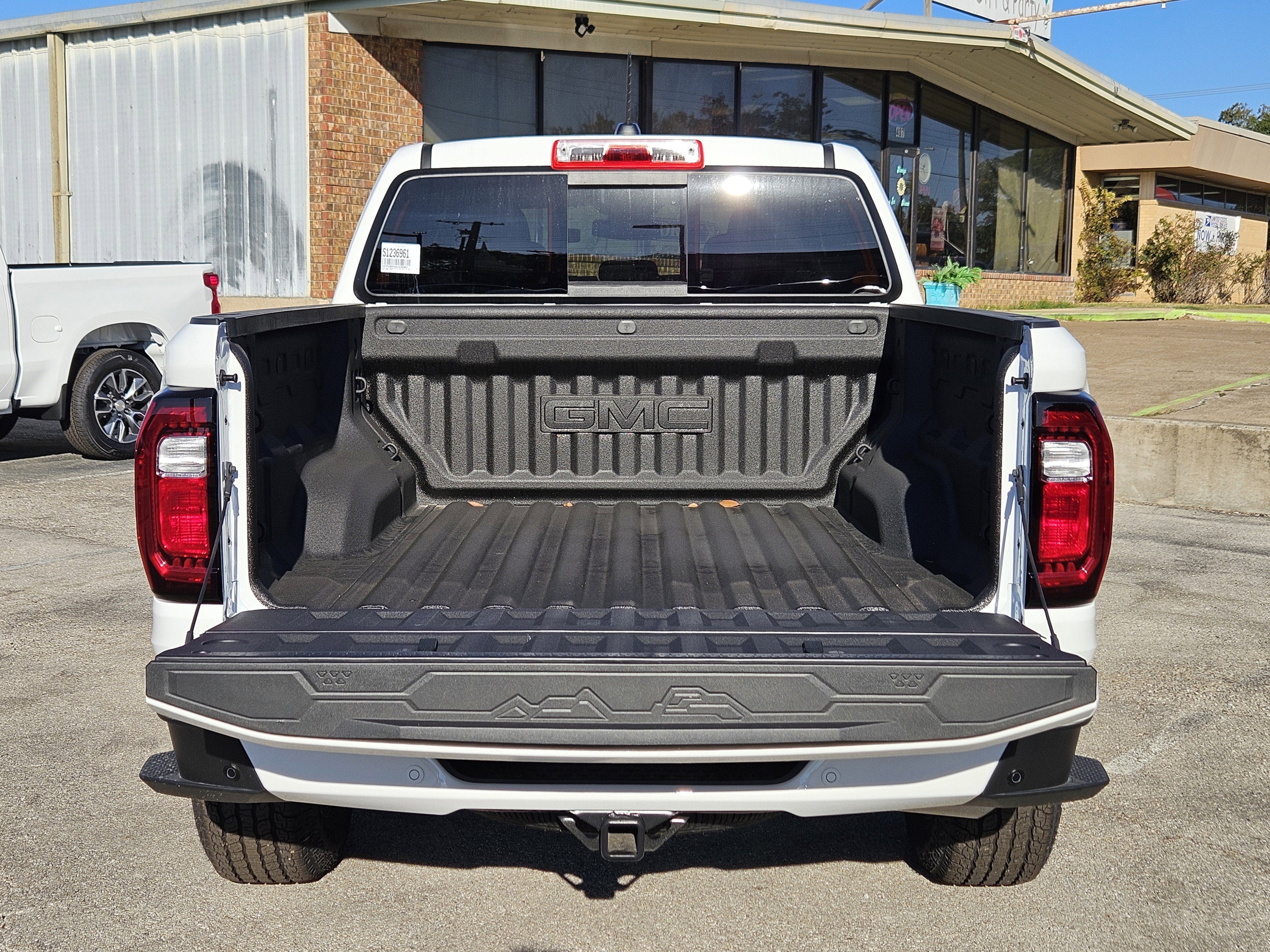 New 2025 GMC Canyon Elevation w/ Convenience Package RWD image 5