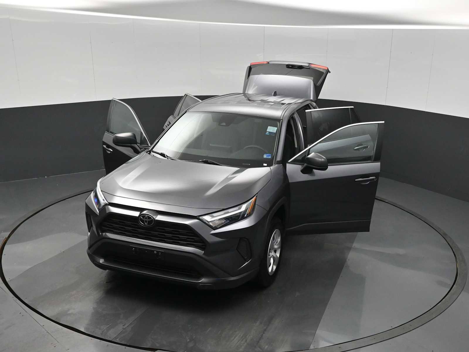 Used 2024 Toyota RAV4 LE image 27